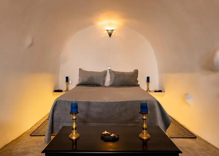 Black Bay Caves Suites