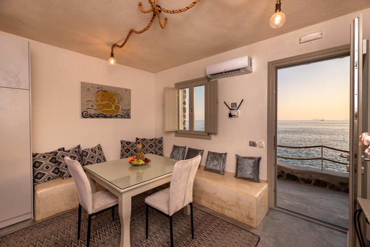 Black Bay Caves Apartment